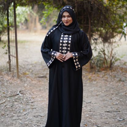 Picture of Dubai Premium Geometric Embroidered Abaya – Black